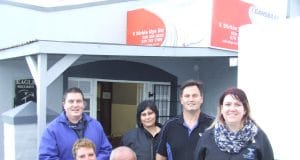 Meer as net gewone koerierdienste