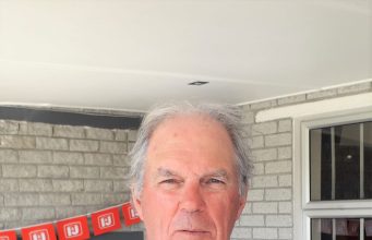 Gansbaai Gholfklub: Houespel behoort aan Charlie Bent